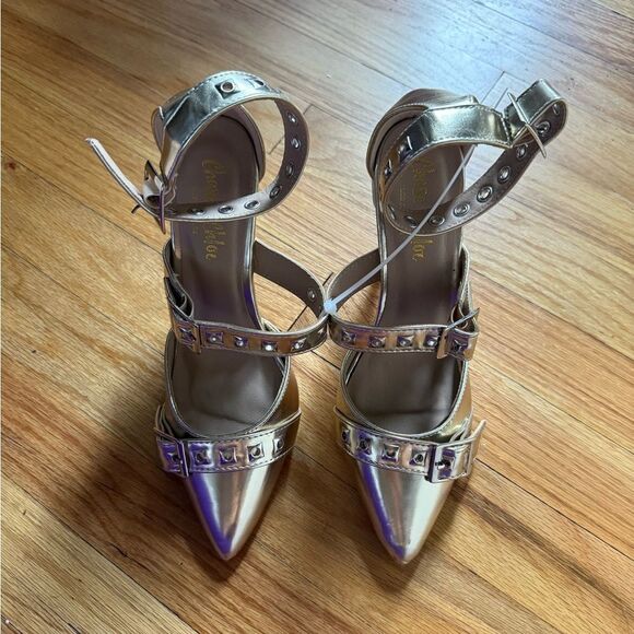 Chase & Chloe | Grommet Buckle Stiletto Pump - Picture 2 of 6